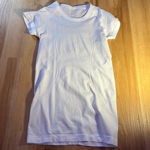 Lululemon Swiftly Tech Short Sleeve